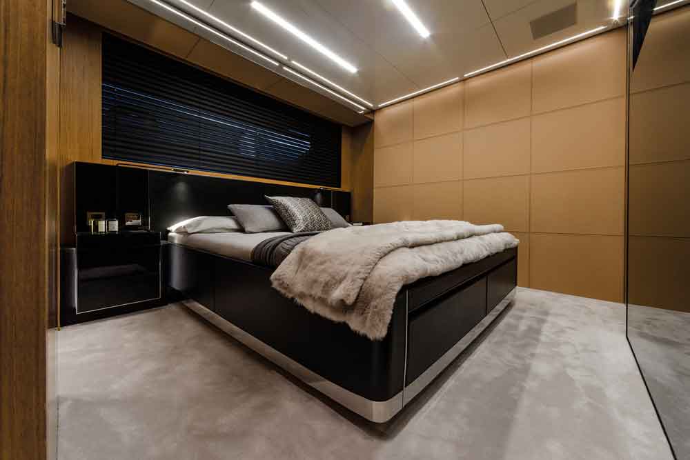 RIVA 100' CORSARO