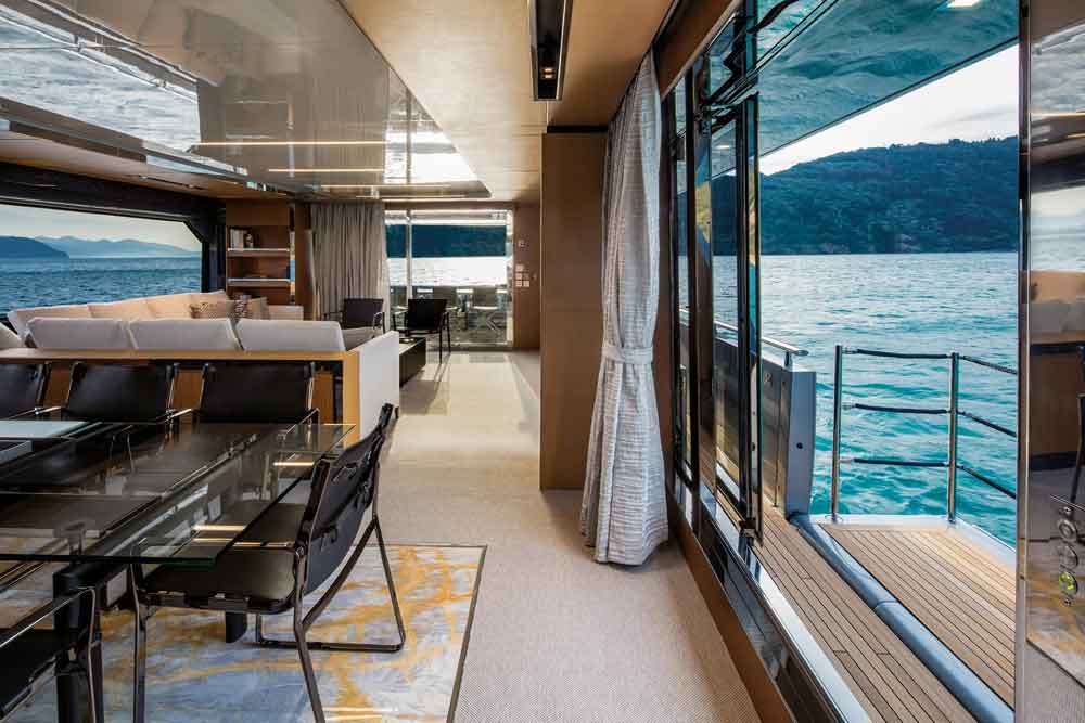 RIVA 100' CORSARO