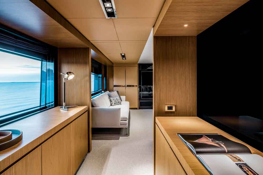 RIVA 100' CORSARO