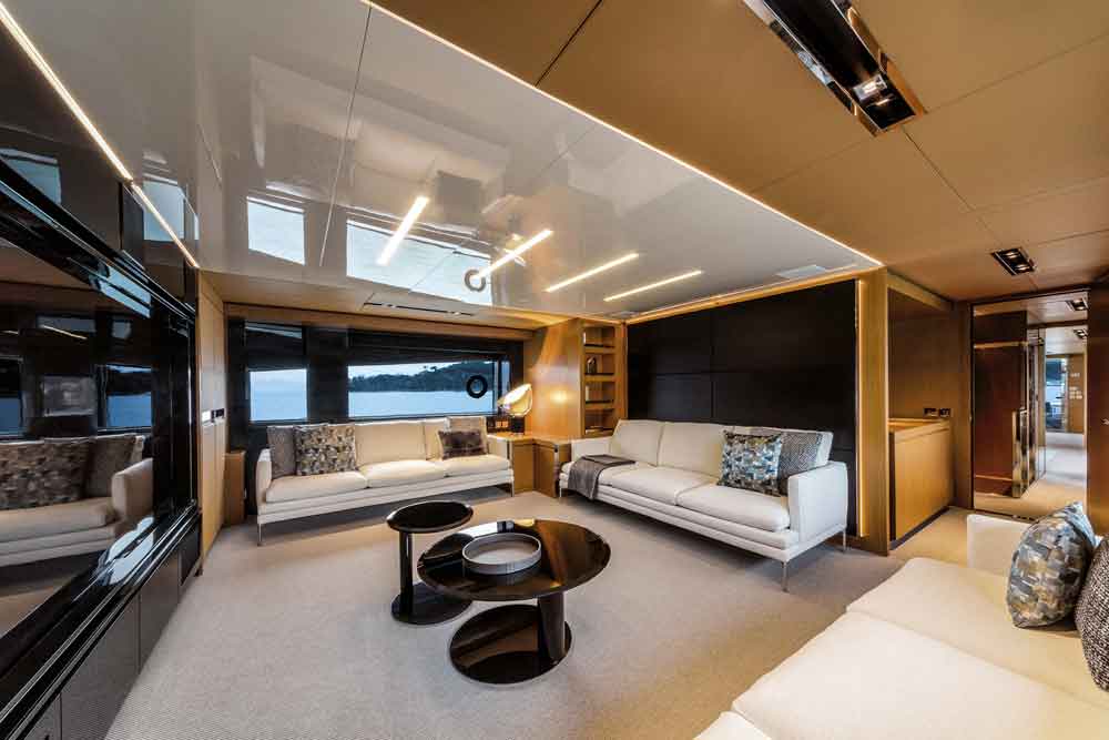 RIVA 100' CORSARO