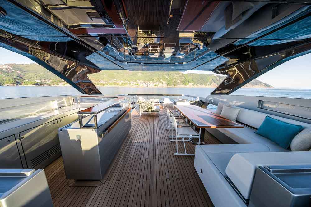 RIVA 100' CORSARO