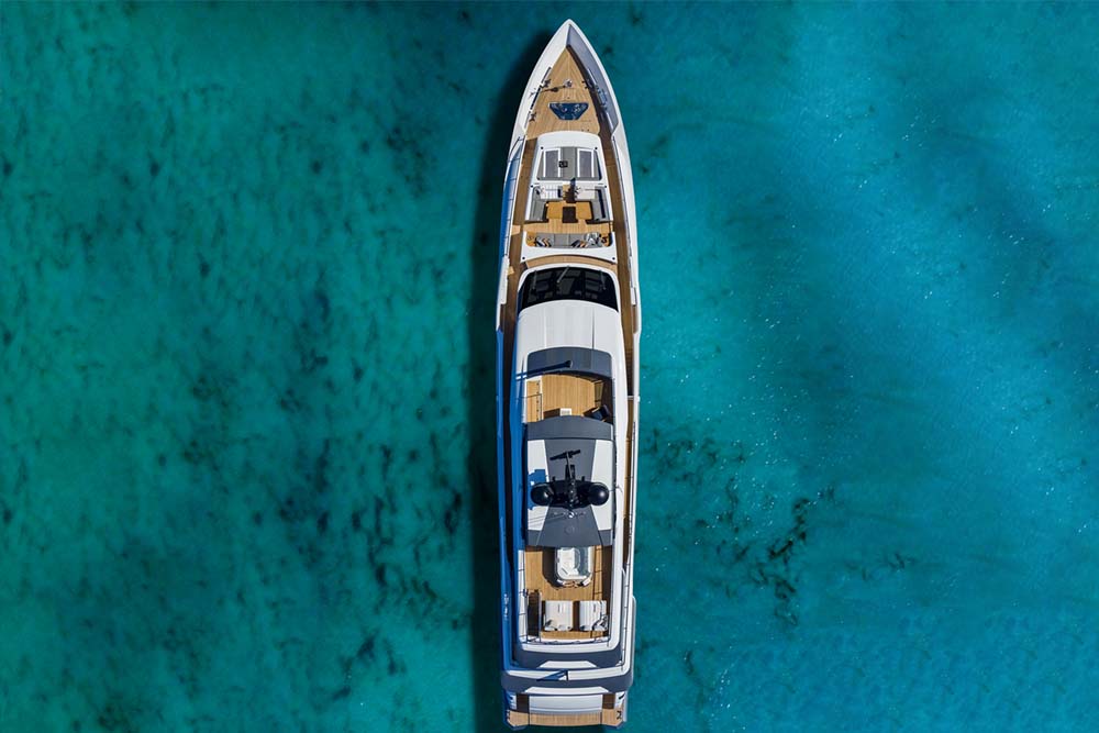 CUSTOM LINE 140′ NEW