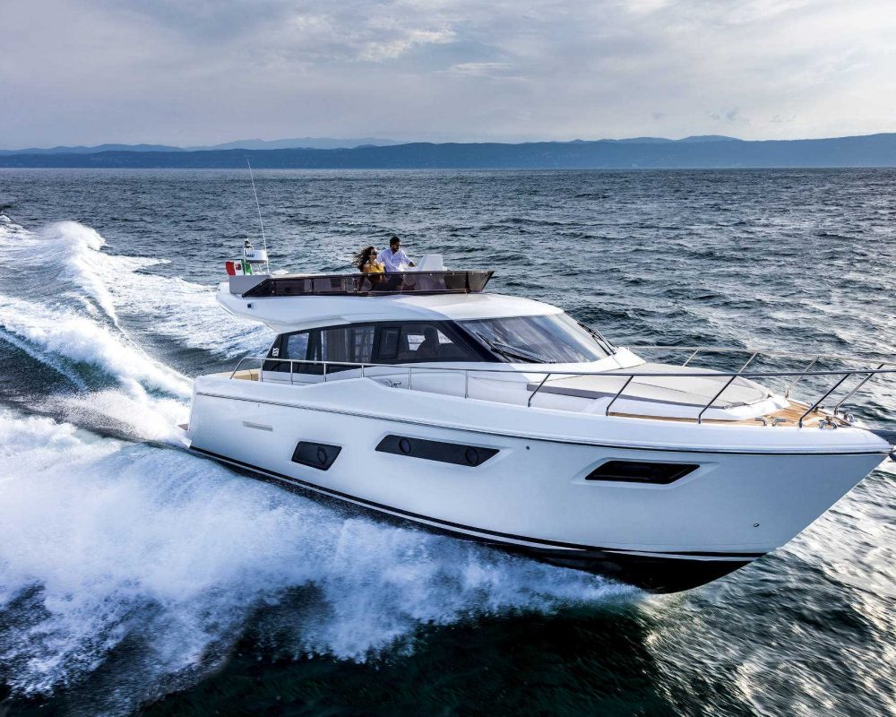 Ferretti Yacht 450 Arrive Soon in KOBE