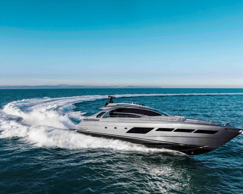 New Pershing 8X SPORTFLY CONCEPT