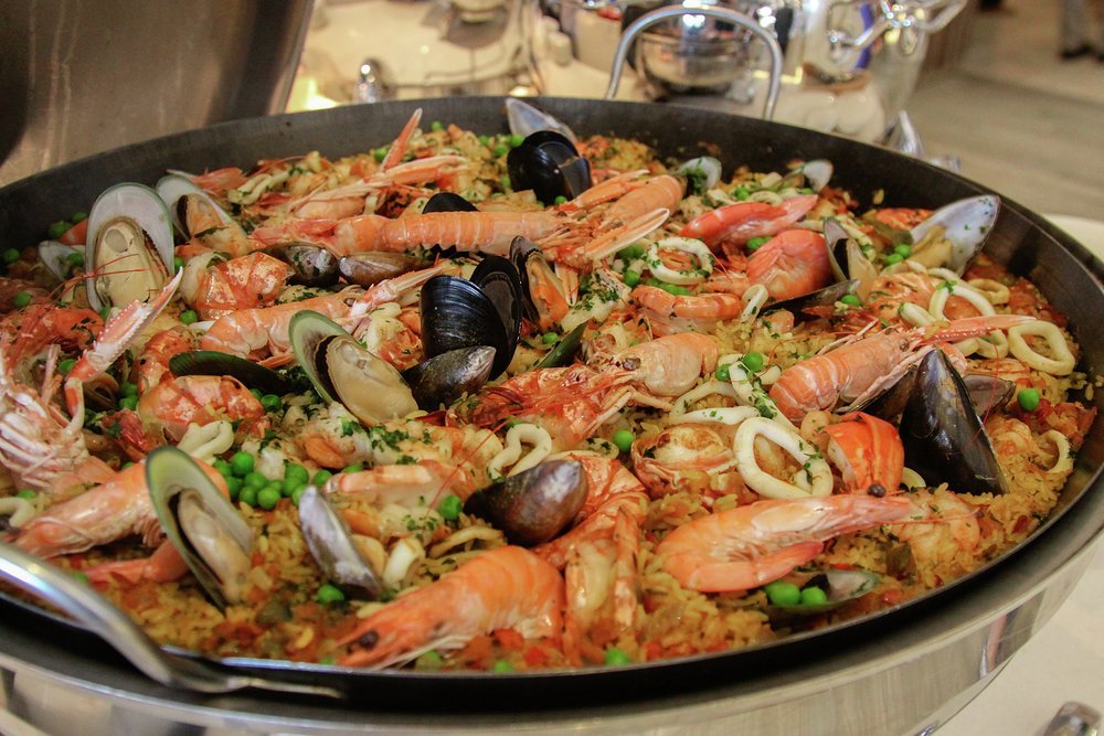 新鮮で香り高いスペイン料理を満喫