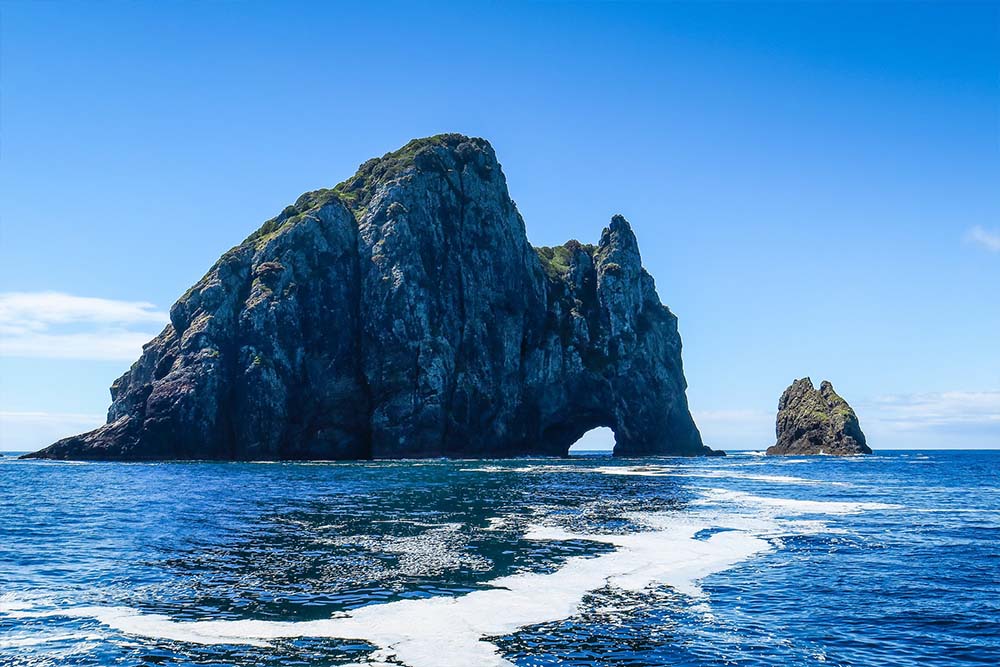 トゥヌイアランギはカヌーの上陸地、その前にングングルとファンガレイへ