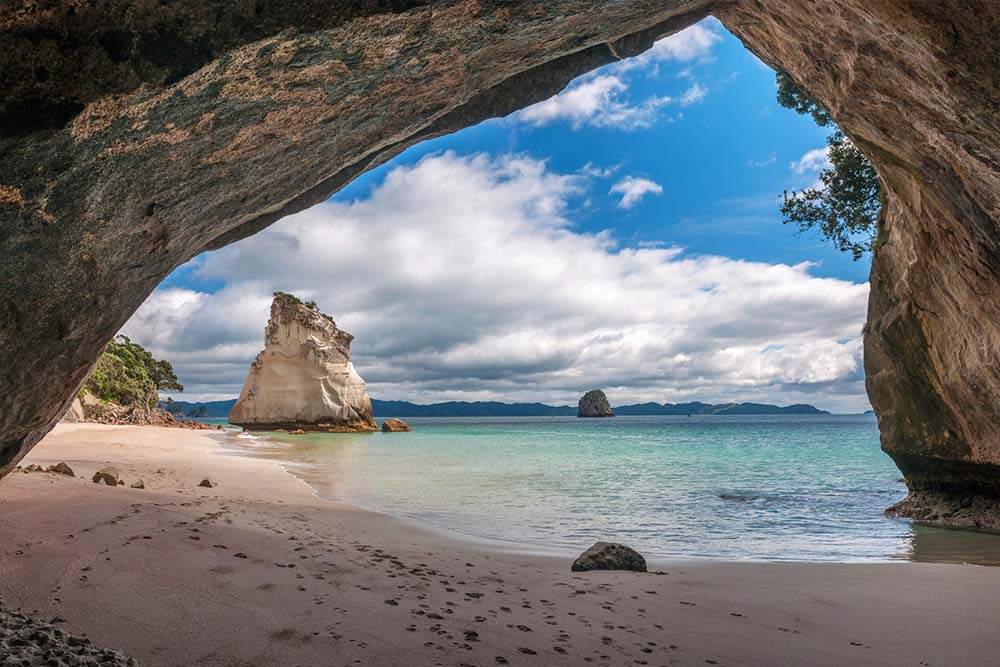 カセドラル・コーブはビーチでのランチや午後の海水浴に理想的