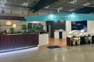 パシフィコ横浜で開催されたジャパンインターナショナルボートショー2026のLYUCOMPANYブース外観